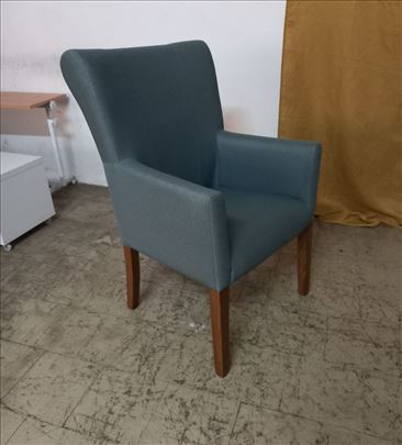 Fotelja nova