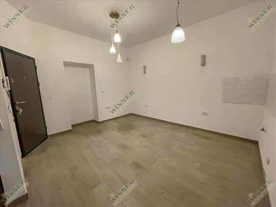 Izdaje Se Renoviran Stan 45m² U Zemunu, Sava Kovač