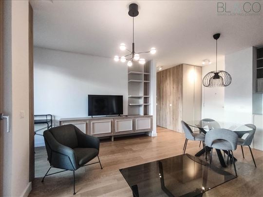 Luksuzan stan na Vračaru