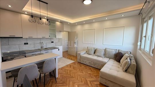 Lux, namešten stan, Kalvarija