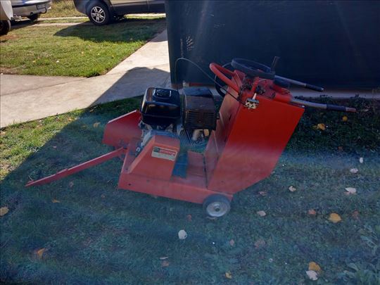 Masina za secenje betona asvalta behatona itd...