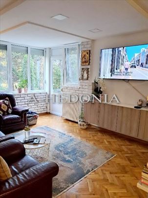 Medaković III, 3.5, renoviran, dvorište