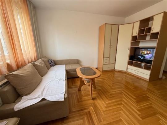 Novi Beograd - Blok 22-Jednosoban-37m2-Uknjižen ID