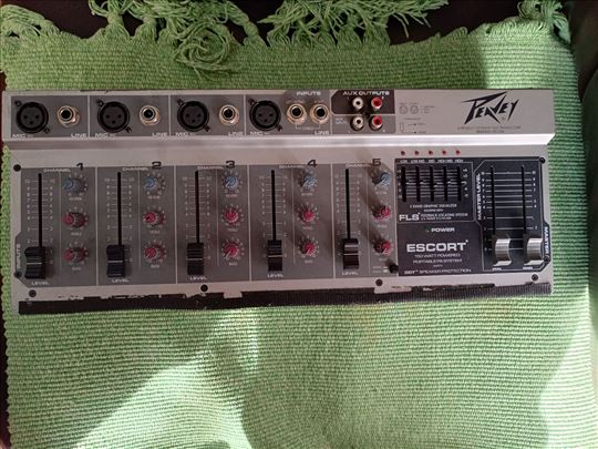 Peavey mixer sa snagom
