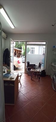 Poslovni prostor u blizini os.21oktobar