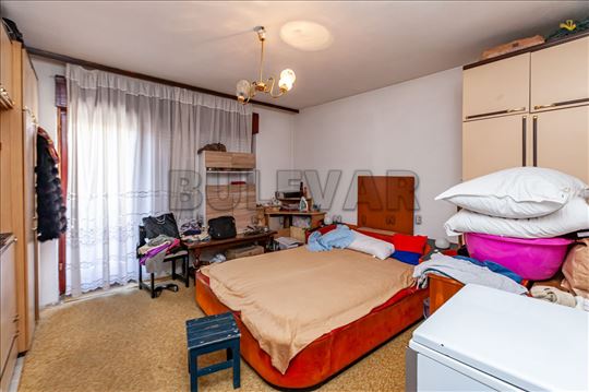 Stan u kući, 80m2, Pantalej