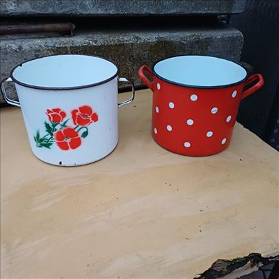 Stari emajlirani lonci