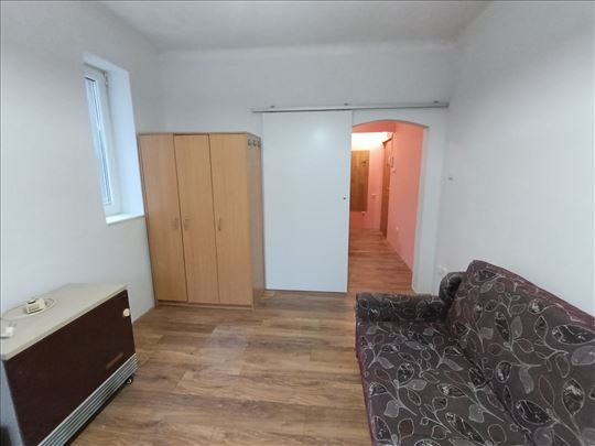 Voždovac, FON, 25, 1-sob, namešten