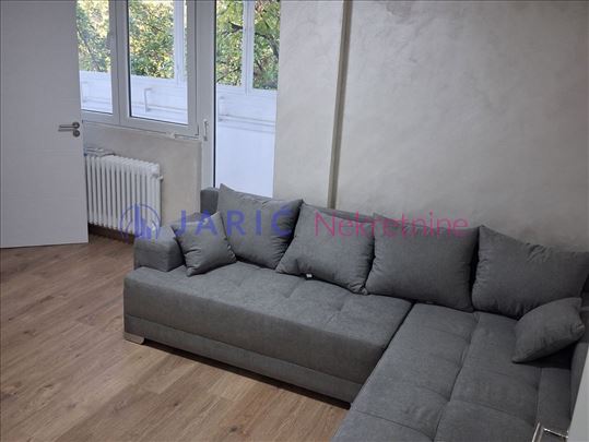 Šumice,Ljermontova ,65m².Trosoban.