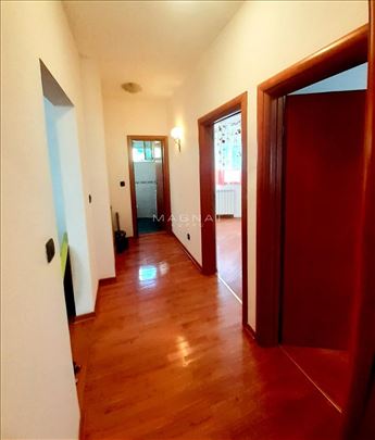 Voždovačka crkva - Mirna ulica - Nov ID#5359