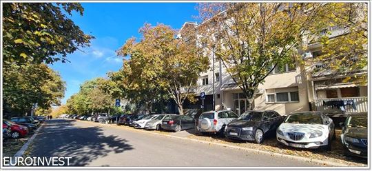 2,0 novija zgrada, "potkovica", odlična pozicija