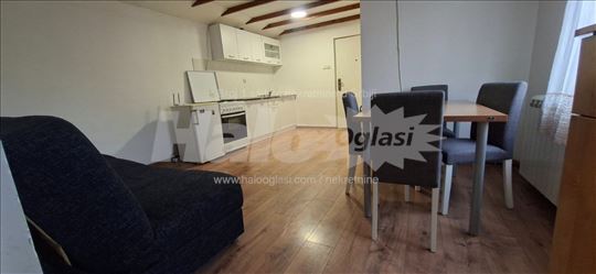 Izdajem dvosoban stan