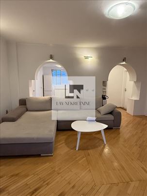 Izuzetan stan u Hadži Melentijevoj, sa predivnim