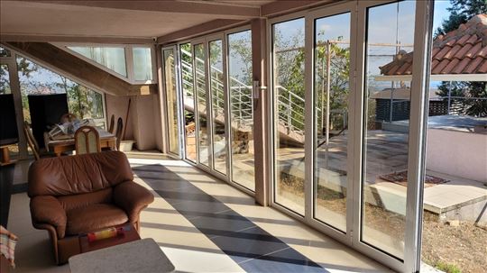 Kosmaj, Koraćica, kuća 300 m2