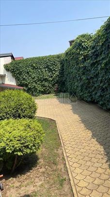 Kuća,Novi Sad,Adamovićevo Naselje,kv: 301.00, € 90