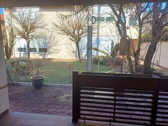 Kuća,Novi Sad,Kamenjar,kv: 950.00, € 1650000, ID: