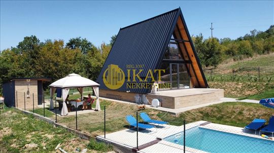 Lipovica, LUX moderna kuća sa bazenom, 121m2