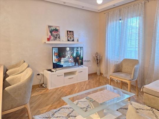 Luxury 2br Flat with Large Living Room