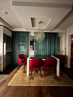 Modern 2br Apartment by the River