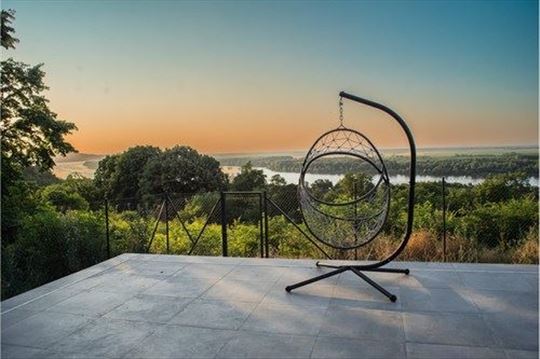 Moderna vikendica sa pogledom na reku, Brestovik