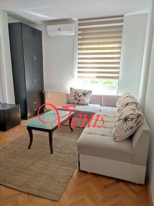 Nova Detelinara ul. Janka Čmelika 24 m2 – 250 Evra