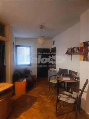 Prodajem jednosoban stan od 30m2