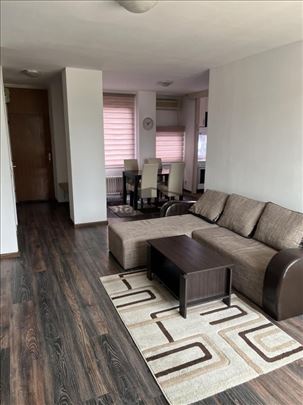 Prostran, funkcionalan, svetao, useljiv