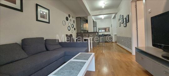 Skadarlija, 2,0 na 1/4 sa terasom, CG