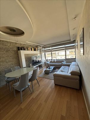 Stan bez ulaganja, sa garažnim mestom ID#3706