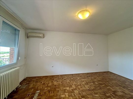 Stan,Novi Sad,Avijacija,kv: 89.00, € 165000