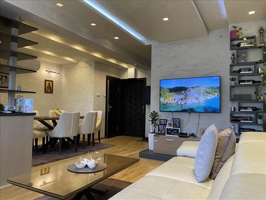 Stan,Novi Sad,Bulevar Evrope,kv: 105.00, € 240000