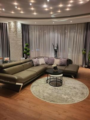 Stan,Novi Sad,Bulevar Evrope,kv: 113.00, € 350000