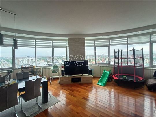 Stan,Novi Sad,Bulevar Evrope,kv: 115.00, € 400000