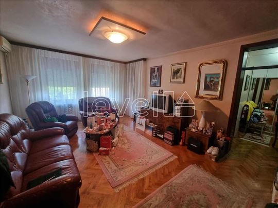 Stan,Novi Sad,Grbavica,kv: 58.00, € 159000