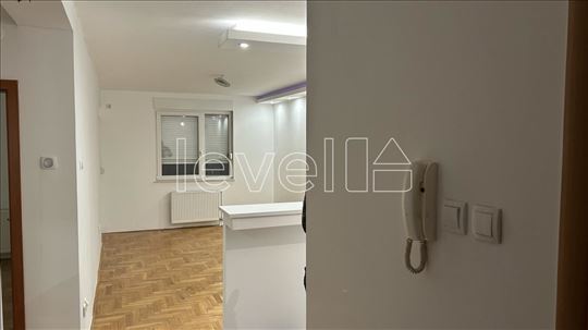 Stan,Novi Sad,Nova Detelinara,kv: 54.00