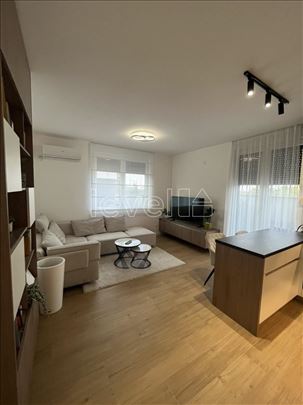 Stan,Petrovaradin,Alibegovac,kv: 59.00, € 173000