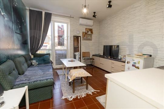 Stan sa garažom i pomoćnim prostorijama ID#1315