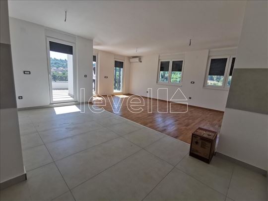 Stan,Sremska Kamenica,Sremska Kamenica,kv: 124.00,