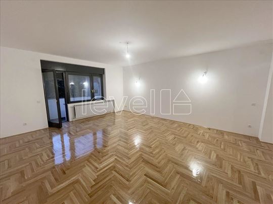 Stan,Sremska Kamenica,Sremska Kamenica,kv: 129.00,