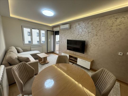 Stan U Novogradnji Sa Parkingom