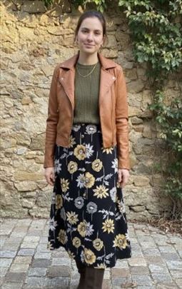 Unikatna cvetna Suknja sa Zlatnim Dugmadima