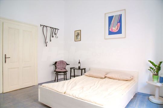 Vračar, kod Hrama svetog Save, dvosoban stan 45m2