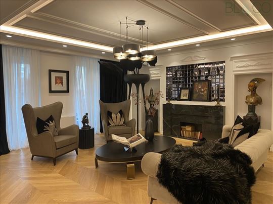 Na prodaju luksuzan i krasan stan