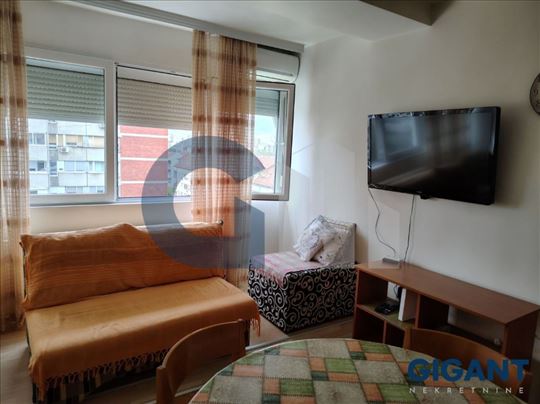 Blok 70, 65m2, V, cg,