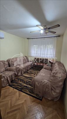 Izdaje se odličan stan na Panteleju, 54m2