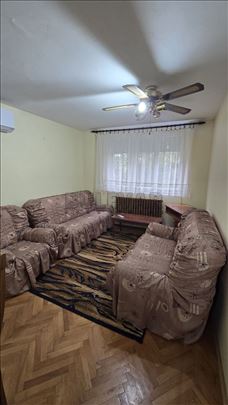 Izdaje se odličan stan na Panteleju, 54m2