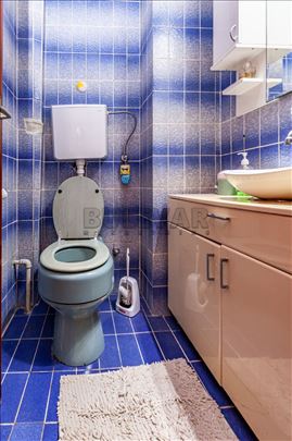 Izdaje se stan na Bulevaru Nemanjića