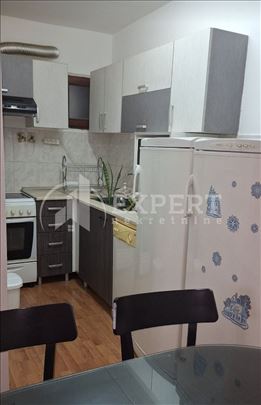 Izdaje se stan na Paliluli