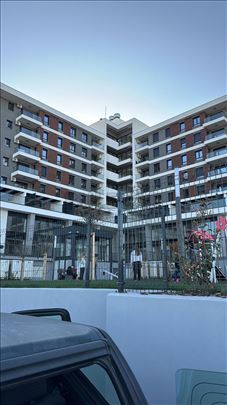 Izdaje se stan u novom stambeno poslovnom kompleks