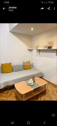 Izdajem nameštenu garsonjeru 